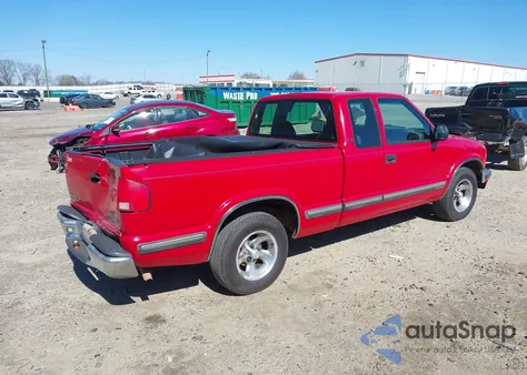 1998 Chevrolet S-10 Ls Fleetside z USA, uszkodzony, nr VIN 1GCCS19X3W8111570